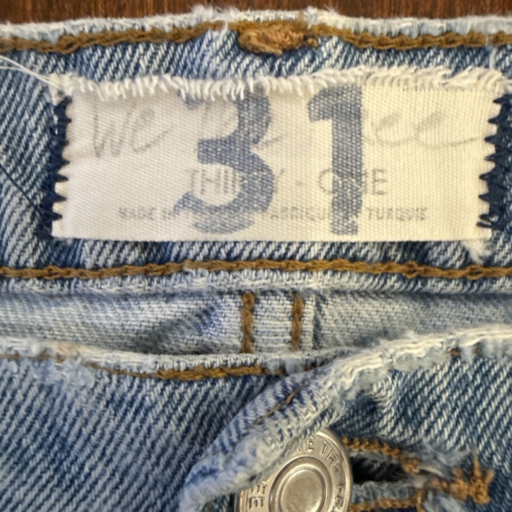 We The Free People Jeans Size 31 Blue High Rise Vixen Distressed Denim Straight - Picture 5 of 8